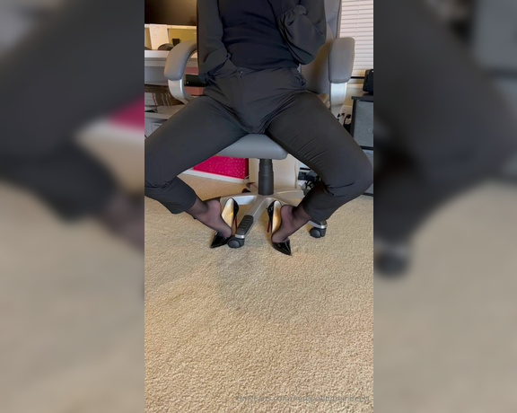 HerGoodTimeInHeels aka Hergoodtimeinheels OnlyFans Video 20