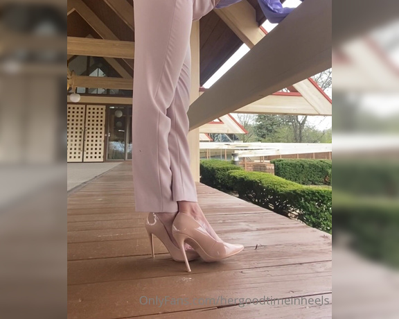 HerGoodTimeInHeels aka Hergoodtimeinheels OnlyFans Video 748