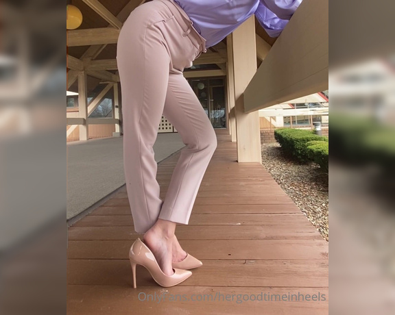 HerGoodTimeInHeels aka Hergoodtimeinheels OnlyFans Video 748