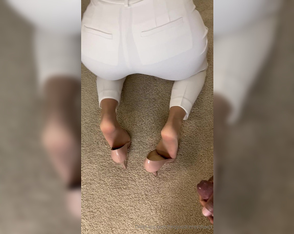 HerGoodTimeInHeels aka Hergoodtimeinheels OnlyFans Video 267