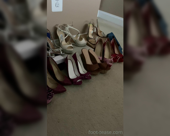 Janet Mason aka Janetmasonfeet OnlyFans - Shoe Santa Stash!