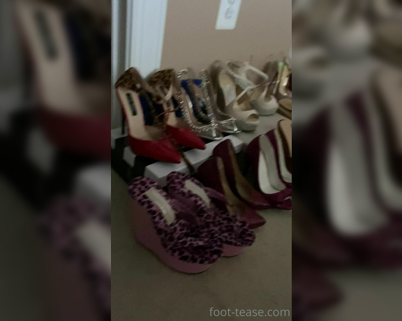 Janet Mason aka Janetmasonfeet OnlyFans - Shoe Santa Stash!