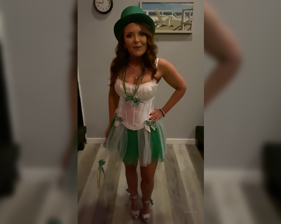 Janet Mason aka Janetmasonfeet OnlyFans - At a private St Patty’s Day party with hubby wearing my sexy leprechaun” outfit How do you like