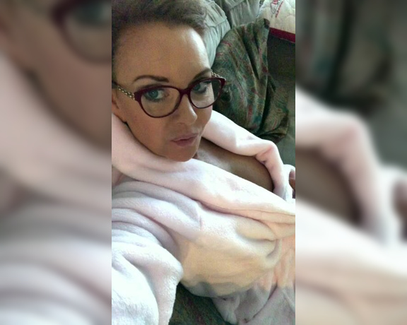 Janet Mason aka Janetmasonfeet OnlyFans - Morning coffee in a MILF robe member greeting clip! (And yes, guys, I do show off my sexy bare legs