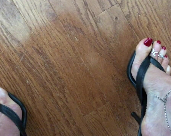 Janet Mason aka Janetmasonfeet OnlyFans - POV High Heel Sandals and Toe Rings Walkshot just now! Over 5 minutes of me teasing you from all