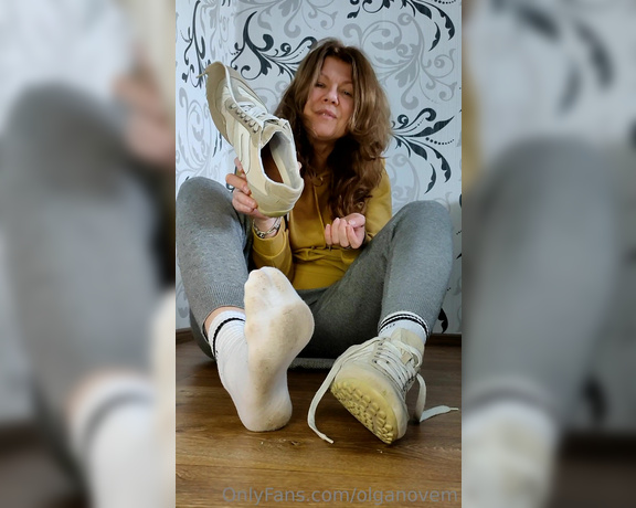 Olga Infinity aka Olganovem OnlyFans - JOI Dirty socks, stinky soles