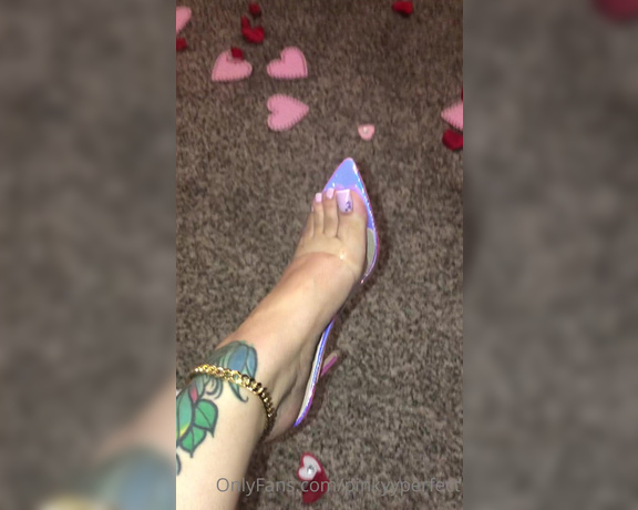 Pinky Perfect aka Pinkyyperfect OnlyFans - Dangle life