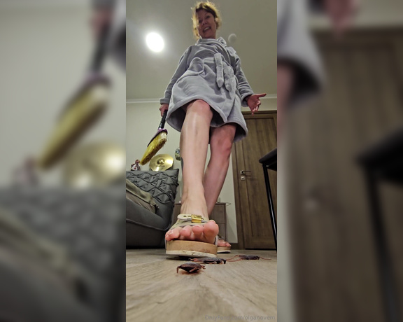 Olga Infinity aka Olganovem OnlyFans - Angry Giantess crushes cockroaches (plastic) in clogs Natural toenails