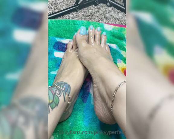 Pinky Perfect aka Pinkyyperfect OnlyFans - Oil me