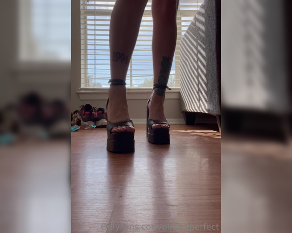 Pinky Perfect aka Pinkyyperfect OnlyFans - My shoes giving big Bratz vibes