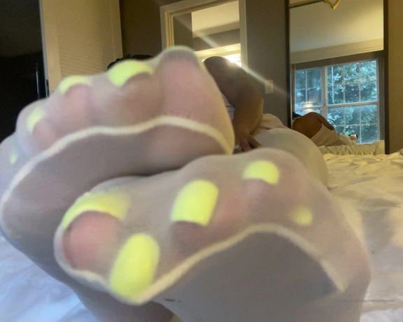 Sunny aka Suckmysunnysoles OnlyFans Video 417