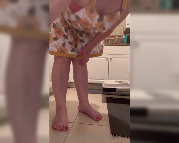 Toestandardsthegoat aka Tanyaisthegoat OnlyFans Video 995