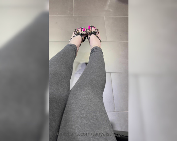 Toestandardsthegoat aka Tanyaisthegoat OnlyFans Video 98