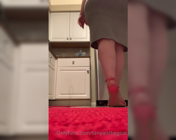 Toestandardsthegoat aka Tanyaisthegoat OnlyFans Video 483