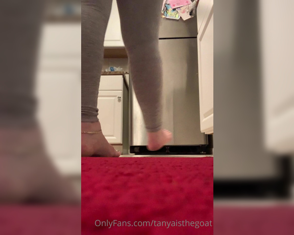 Toestandardsthegoat aka Tanyaisthegoat OnlyFans Video 73