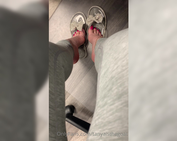 Toestandardsthegoat aka Tanyaisthegoat OnlyFans Video 495