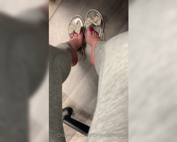 Toestandardsthegoat aka Tanyaisthegoat OnlyFans Video 495