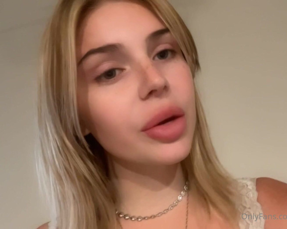 Cecily aka Goddesscecee OnlyFans - Full version of make out, ass grabbing, choing , ect compilation is up on cuck onlyfans httpsonlyfan