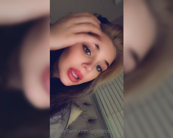 Cecily aka Goddesscecee OnlyFans - Listen closely  know your places !