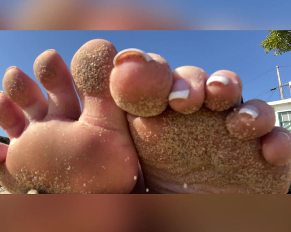 Cecily aka Goddesscecee OnlyFans - Sandy feet need cleaning