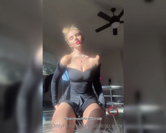 Cecily aka Goddesscecee OnlyFans - You love me  You need me  Everyday you think of me  You can’t get away