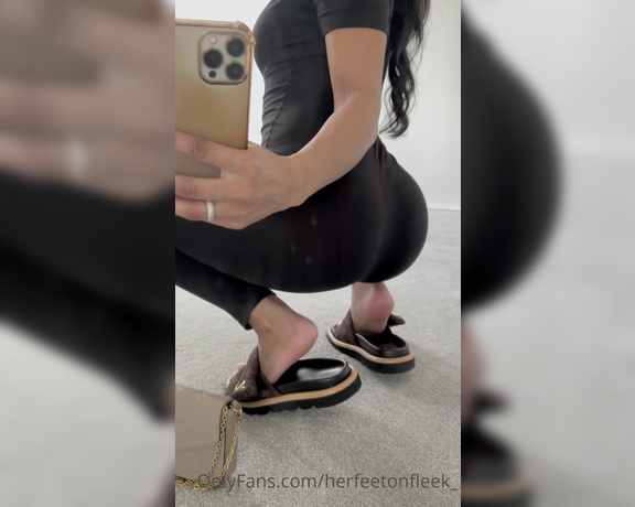 Fleek Feet aka Herfeetonfleek_ OnlyFans - Angles