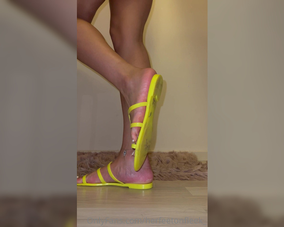 Fleek Feet aka Herfeetonfleek_ OnlyFans - Which ones are your fav I personally loved the yellow