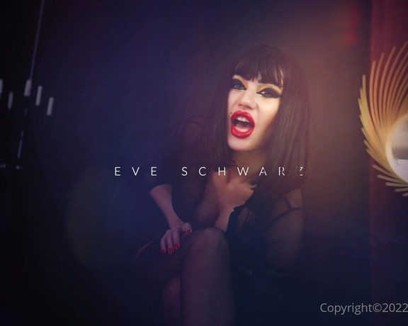 Eve Schwarz aka Eveschwarz OnlyFans - You love how sniffing makes you feel It makes you horny, weak, and eager to spend