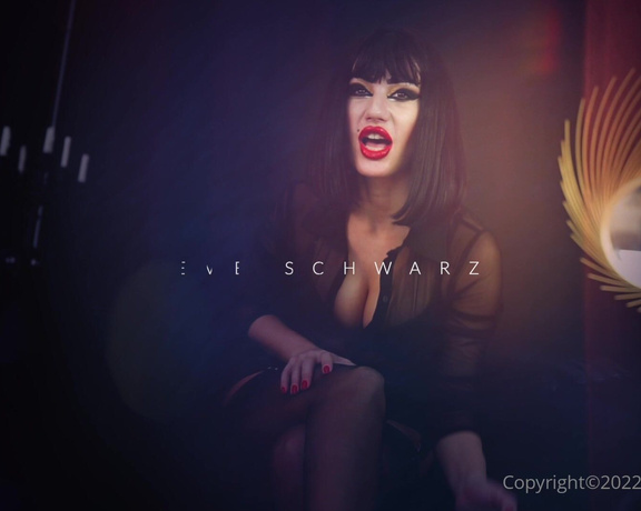 Eve Schwarz aka Eveschwarz OnlyFans - You love how sniffing makes you feel It makes you horny, weak, and eager to spend