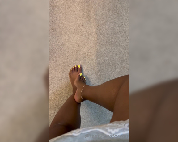 Sassy Toes aka Sassytoesforyou Onlyfans - Anyone in the mood for a tasty snack