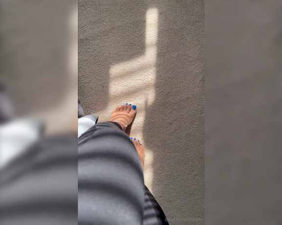 Sassy Toes aka Sassytoesforyou Onlyfans - Blue chrome!