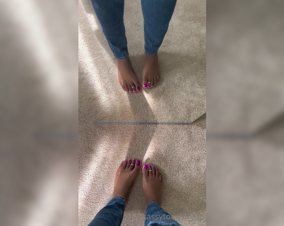 Sassy Toes aka Sassytoesforyou Onlyfans - Have you ever worshiped a womans feet 11