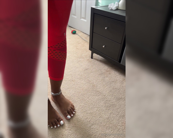 Sassy Toes aka Sassytoesforyou Onlyfans - Have you ever wondered what it was like to spend a day with me at home Im either wearing my slipp 1