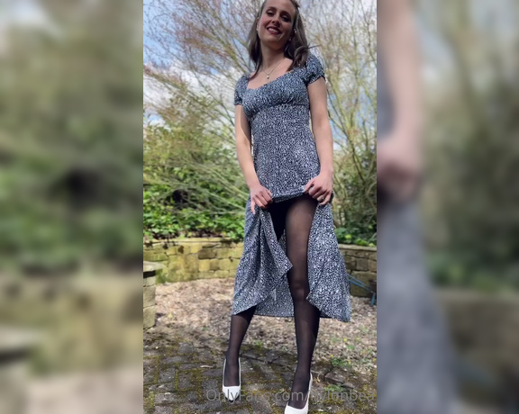 Nylon Bea aka Nylonbea Onlyfans - Wolford Individual 10 in a navy blue yes, I did venture outside!!!