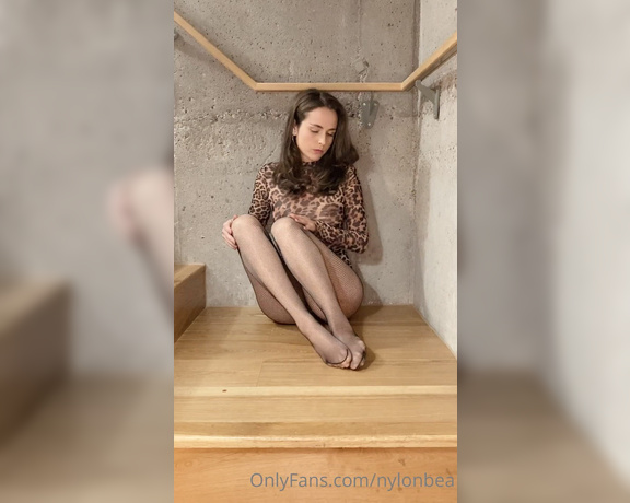 Nylon Bea aka Nylonbea Onlyfans - I’ve always liked Mondays