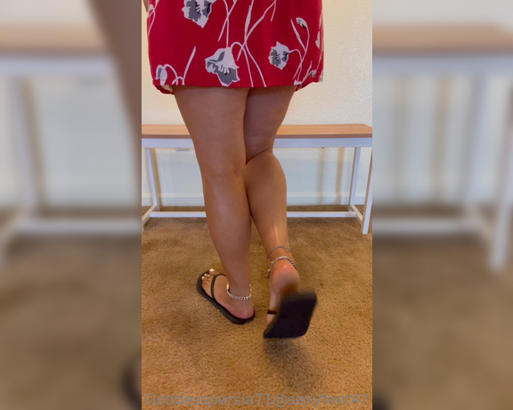 Goddesspersia71 aka Sexyfeet47 Onlyfans - Happy Flip Flop Friday Everyone