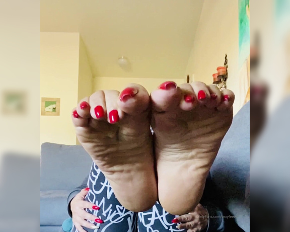 Goddesspersia71 aka Sexyfeet47 Onlyfans - Ready to boys but before you do so don’t forget to tribute your goddess Beautiful soft wrinkled so