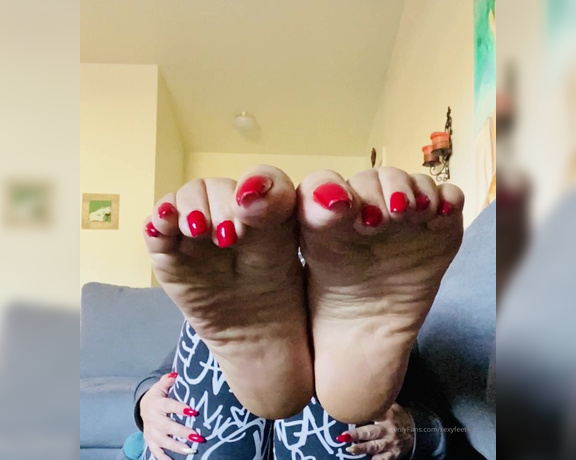 Goddesspersia71 aka Sexyfeet47 Onlyfans - Ready to boys but before you do so don’t forget to tribute your goddess Beautiful soft wrinkled so