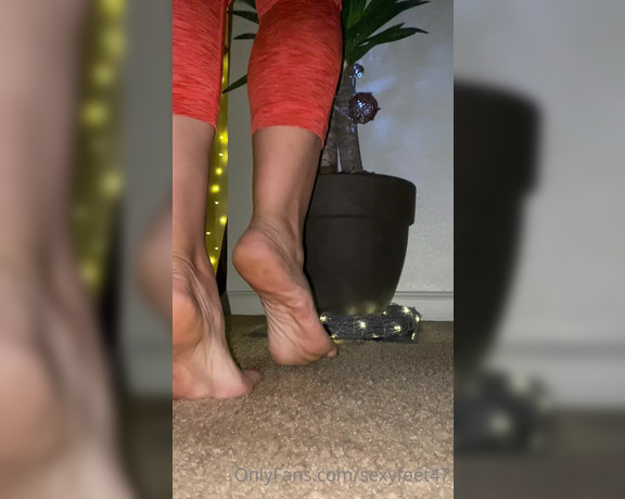 Goddesspersia71 aka Sexyfeet47 Onlyfans - Good Morning my feet lovers! While you were sleeping I was thinking how to mind you