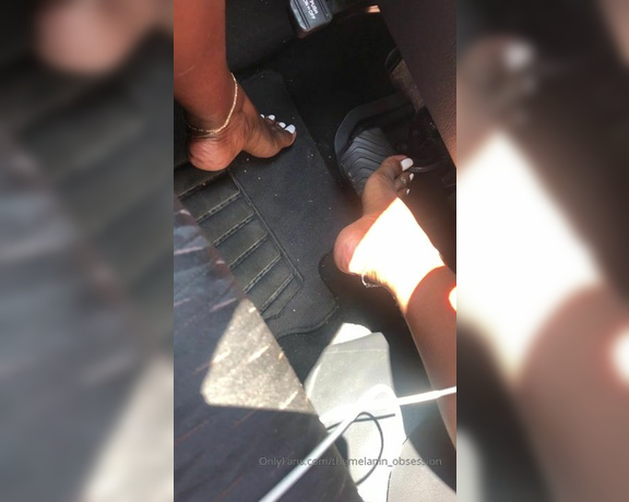 Kelly aka Themelanin_obsession OnlyFans - Anybody dicks get hard from pedal pumping!!!!