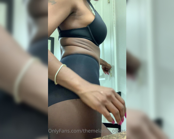 Kelly aka Themelanin_obsession OnlyFans Video 550