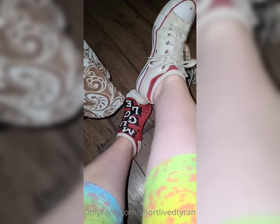 ShortLivedTyranny aka Shortlivedtyranny OnlyFans - Peeling off sweaty socks in slow motion )