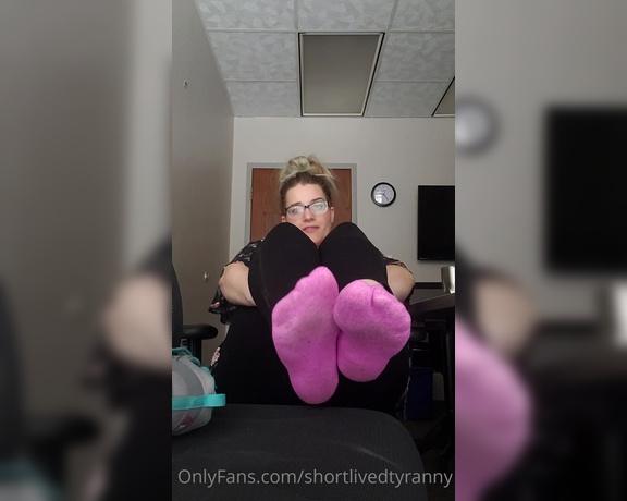 ShortLivedTyranny aka Shortlivedtyranny OnlyFans - My smelly socks are filling the office with a strong odor! Can you smell it )