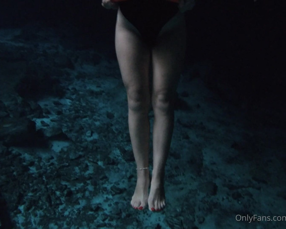 GingerAlesFeet aka Misstressroux OnlyFans - Throwback Thursday of me swimming in a Cenote in Mexico