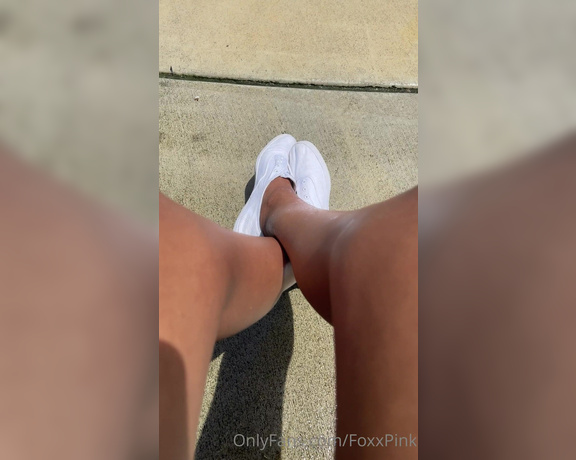 Pink Foxx aka Foxxpink OnlyFans - Teasing you with taking my shoes off