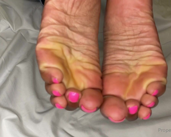 Pink Foxx aka Foxxpink OnlyFans - Ass & feet