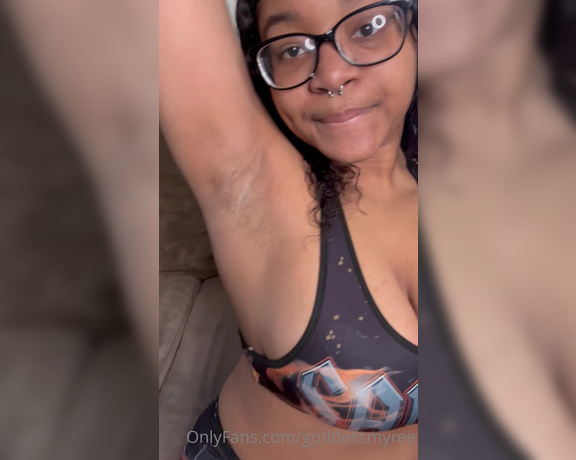 Xosolesbyme aka Goddessmyree OnlyFans - Feet and armpits in my lil sexy outfit
