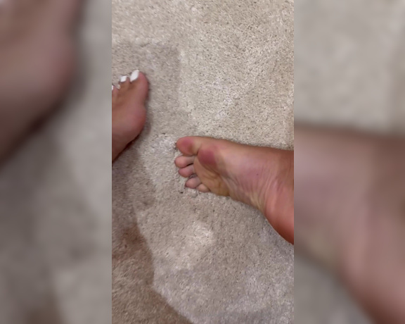 Ambs aka Footprincessx_x OnlyFans - Showing off my sexy feet with dirty talk and cum countdown