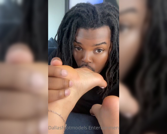 DallasFootModels aka Dallasfootmodelsent OnlyFans - @yessiv1124 getting her Pink Toes Sucked Full Videos 4