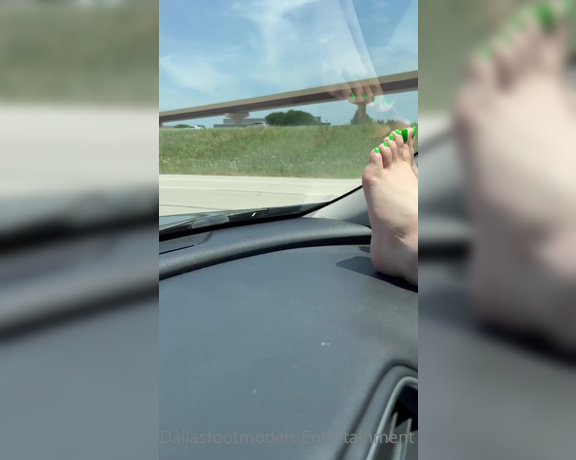 DallasFootModels aka Dallasfootmodelsent OnlyFans - Recording @yourfeetsweetie feet on the Dash while driving